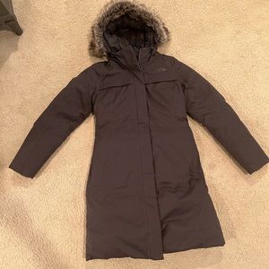 LIKE NEW- North Face down winter coat. 3/4 length. Stylish and warm!